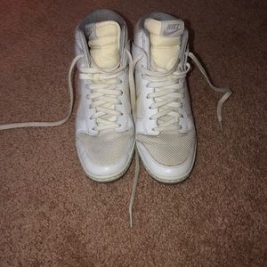 NIKE 👟 heeled sneaker